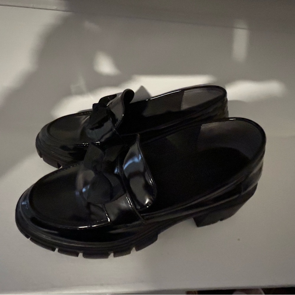 Elegant Black Loafers for Women